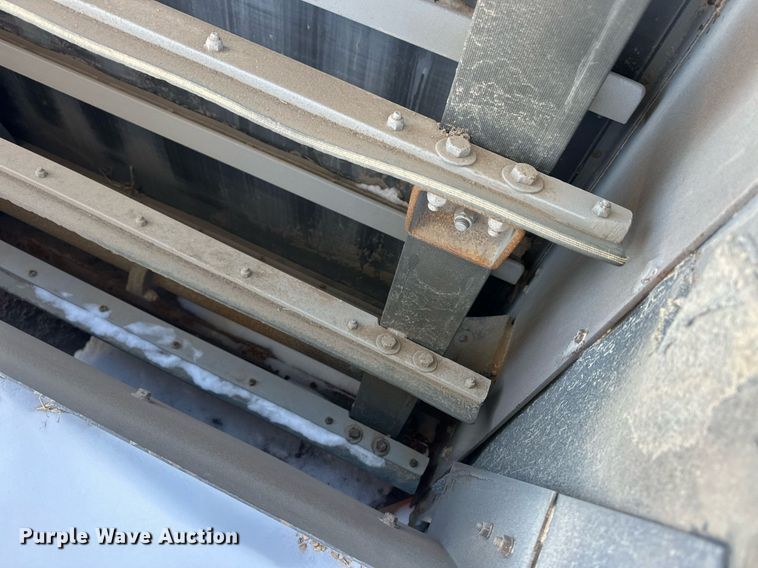 image for item ER8734 2002 Johnston 3000 street sweeper