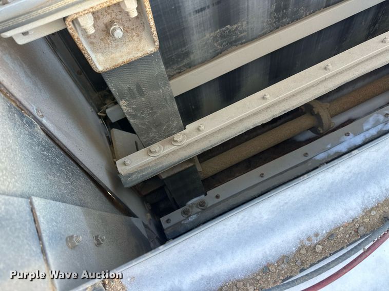 image for item ER8734 2002 Johnston 3000 street sweeper