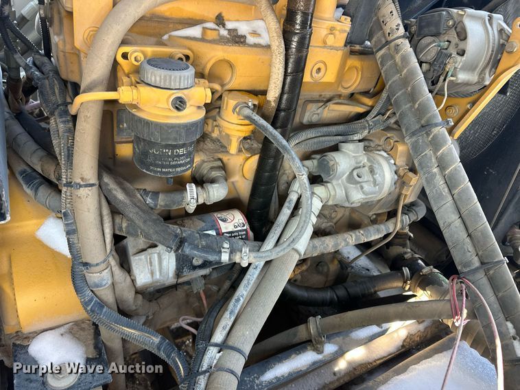 image for item ER8734 2002 Johnston 3000 street sweeper