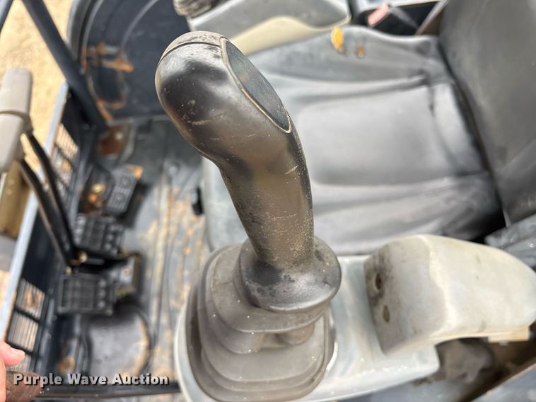 image for item EY9894 2015 John Deere 26G mini excavator