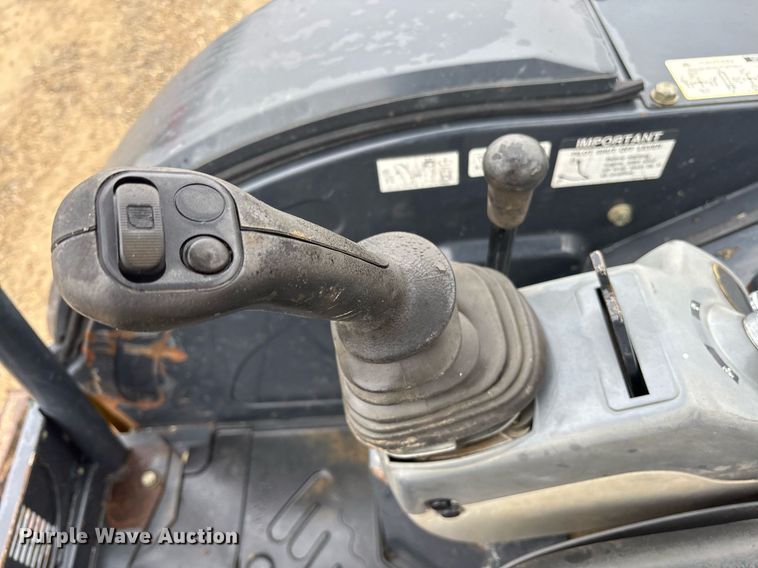 image for item EY9894 2015 John Deere 26G mini excavator