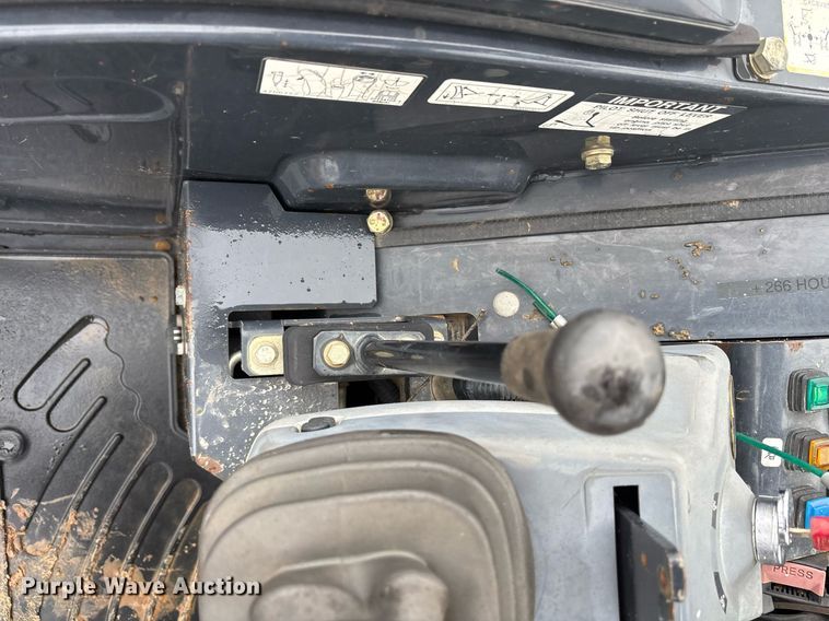 image for item EY9894 2015 John Deere 26G mini excavator