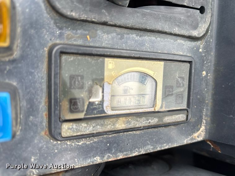 image for item EY9894 2015 John Deere 26G mini excavator