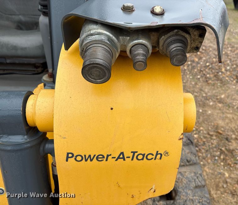 image for item EY9896 2018 Gehl RT165 tracked skid steer loader