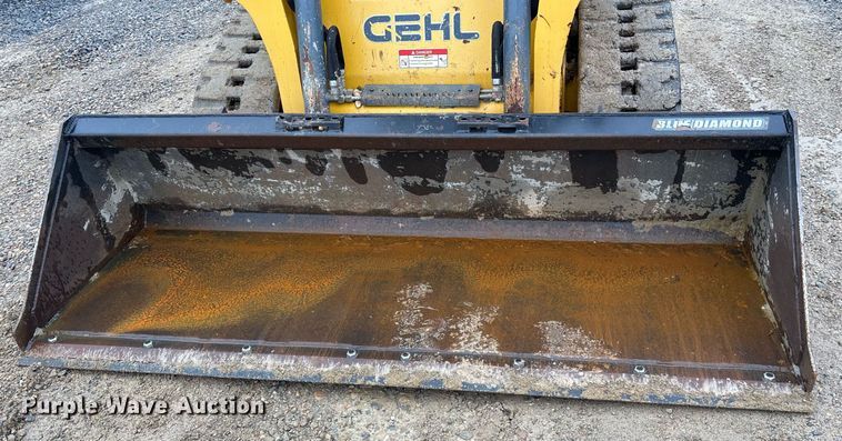 image for item EY9896 2018 Gehl RT165 tracked skid steer loader