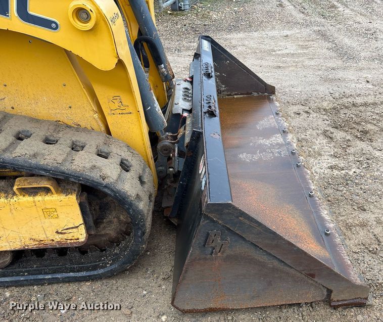 image for item EY9896 2018 Gehl RT165 tracked skid steer loader