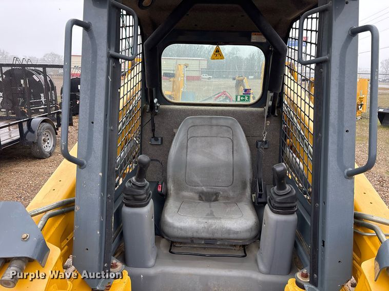 image for item EY9896 2018 Gehl RT165 tracked skid steer loader