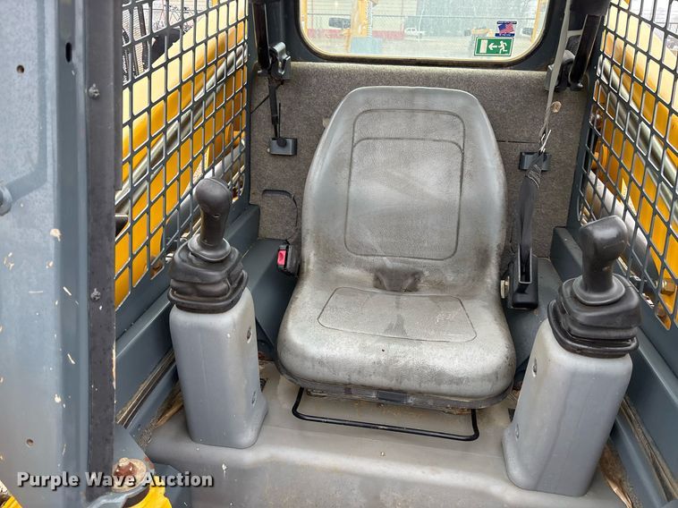 image for item EY9896 2018 Gehl RT165 tracked skid steer loader