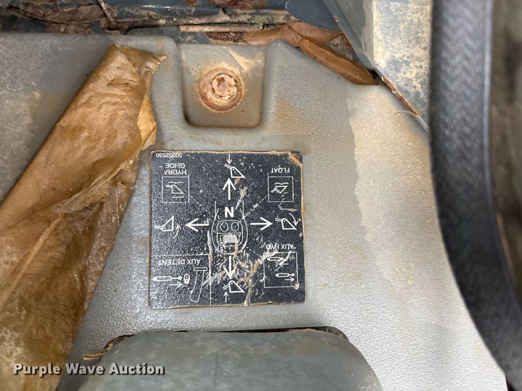 image for item EY9896 2018 Gehl RT165 tracked skid steer loader