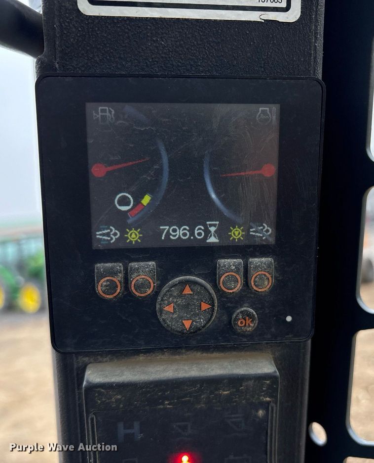 image for item EY9896 2018 Gehl RT165 tracked skid steer loader