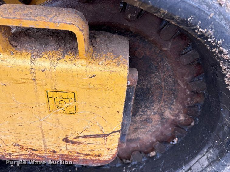 image for item EY9896 2018 Gehl RT165 tracked skid steer loader