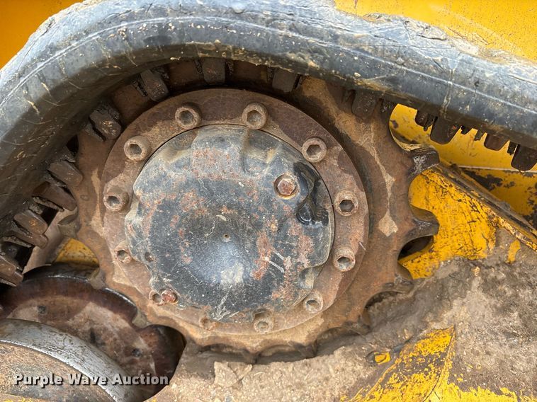 image for item EY9896 2018 Gehl RT165 tracked skid steer loader