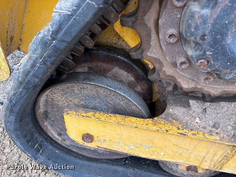 image for item EY9896 2018 Gehl RT165 tracked skid steer loader