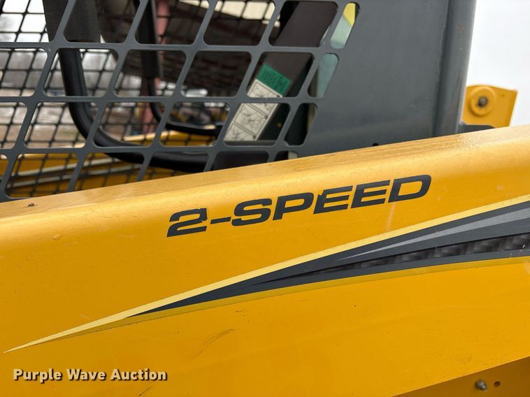 image for item EY9896 2018 Gehl RT165 tracked skid steer loader