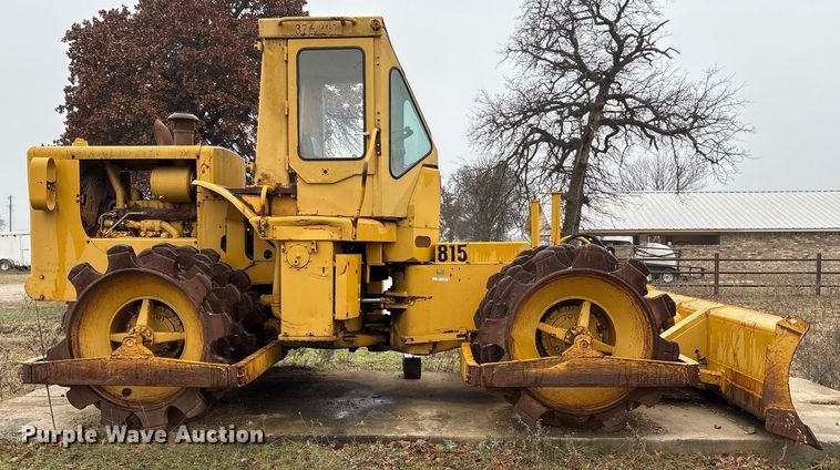 image for item EY9905 1972 Caterpillar 815 soil compactor