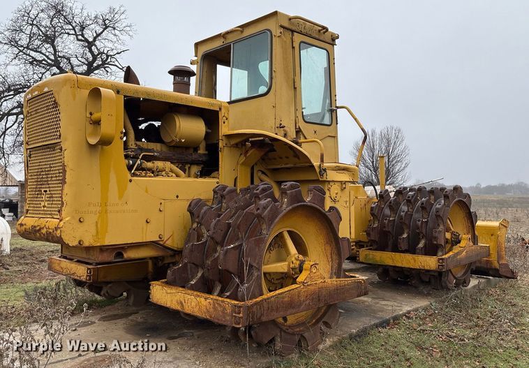 image for item EY9905 1972 Caterpillar 815 soil compactor