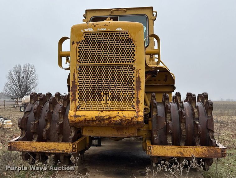 image for item EY9905 1972 Caterpillar 815 soil compactor