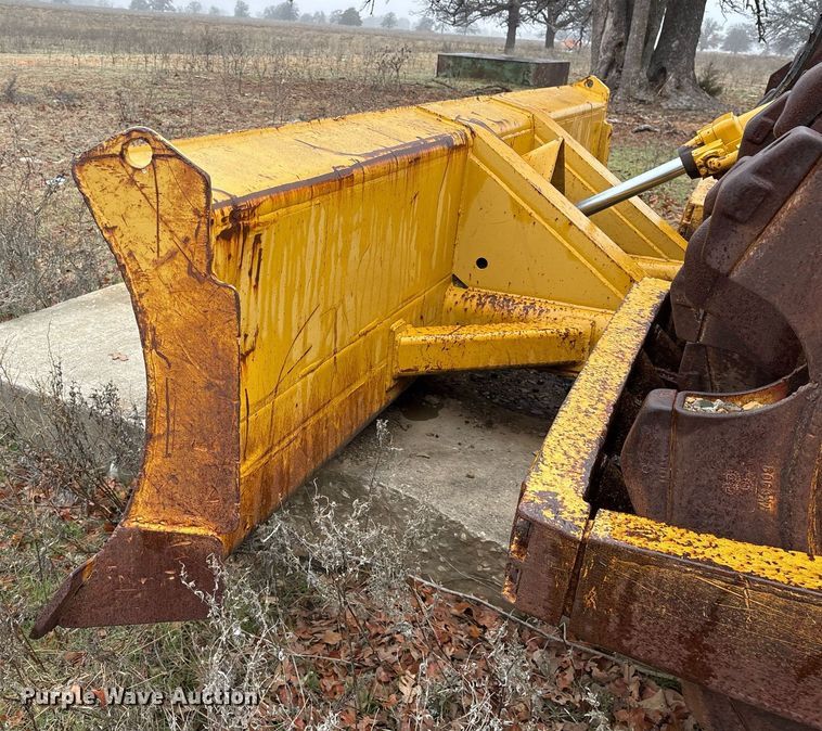 image for item EY9905 1972 Caterpillar 815 soil compactor