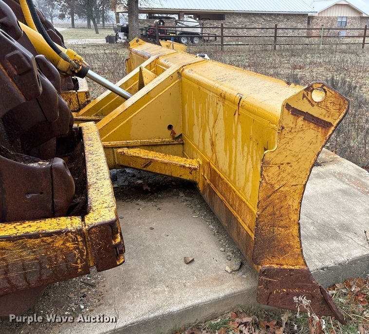 image for item EY9905 1972 Caterpillar 815 soil compactor