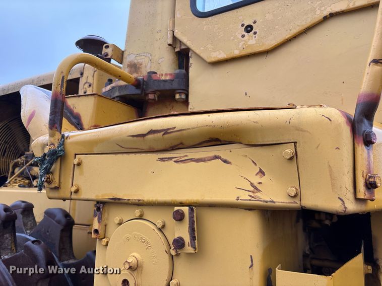 image for item EY9905 1972 Caterpillar 815 soil compactor