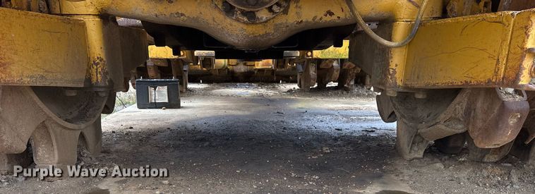 image for item EY9905 1972 Caterpillar 815 soil compactor