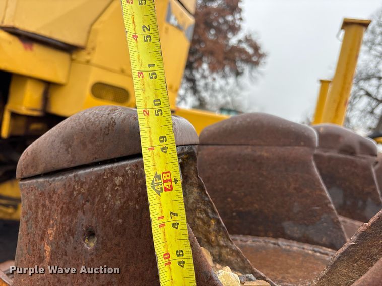 image for item EY9905 1972 Caterpillar 815 soil compactor