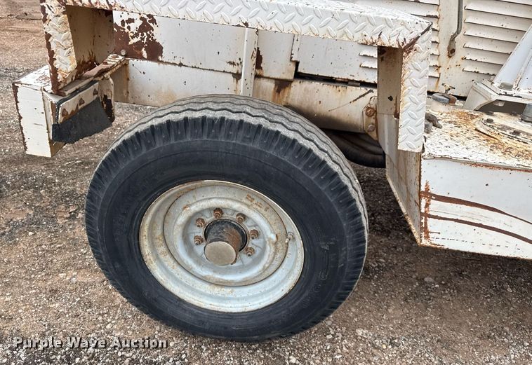 image for item LH9494 1995 Arrow 1350 drop Hammer