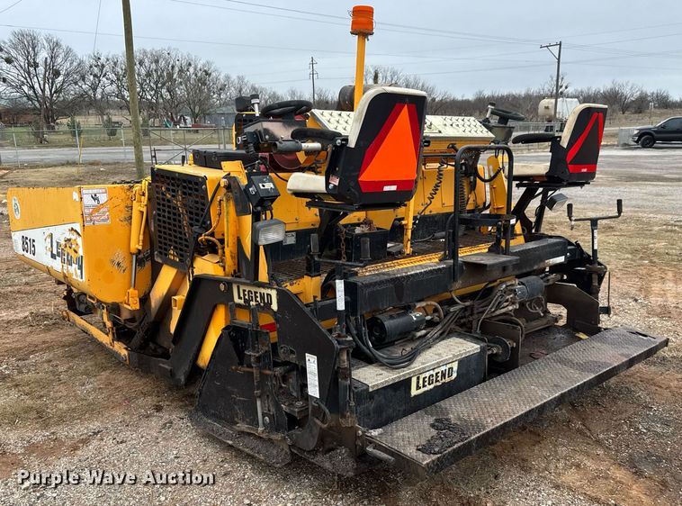 image for item LH9495 2008 Lee Boy L8515 T paver