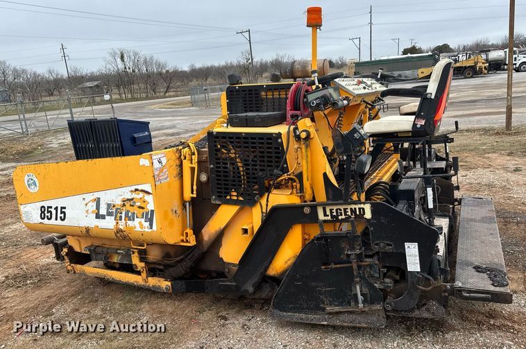 image for item LH9495 2008 Lee Boy L8515 T paver