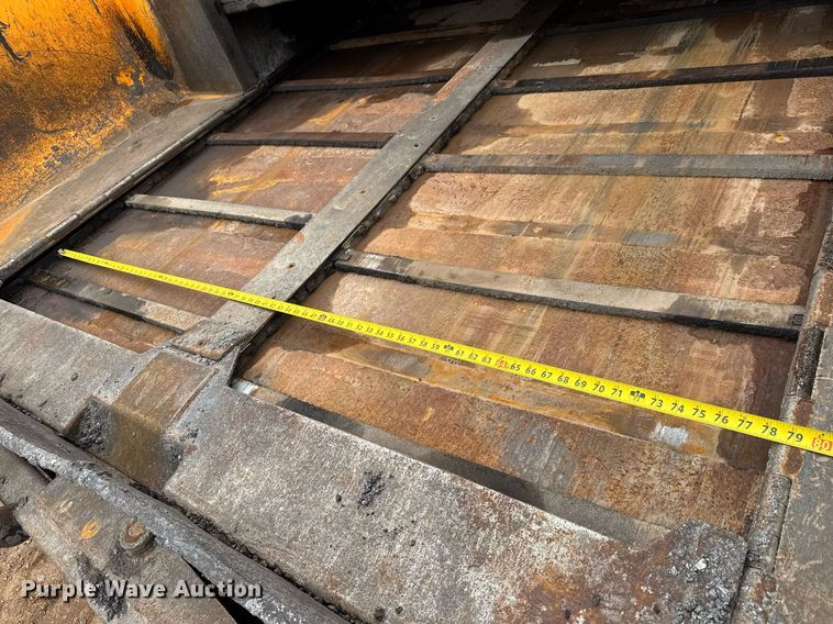 image for item LH9495 2008 Lee Boy L8515 T paver