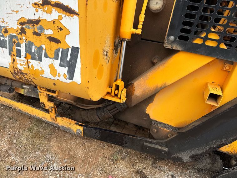 image for item LH9495 2008 Lee Boy L8515 T paver