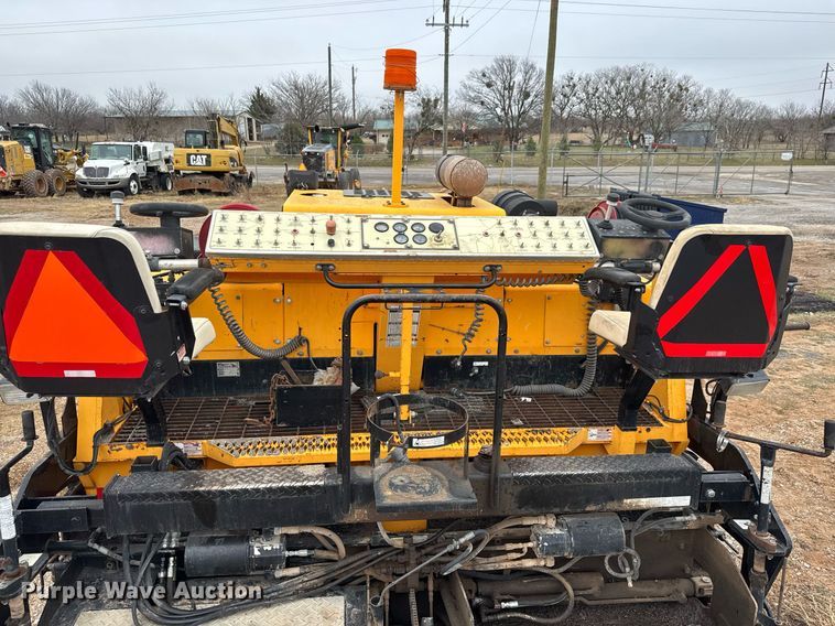 image for item LH9495 2008 Lee Boy L8515 T paver