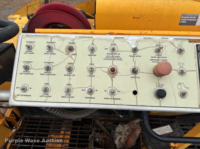 image for item LH9495 2008 Lee Boy L8515 T paver