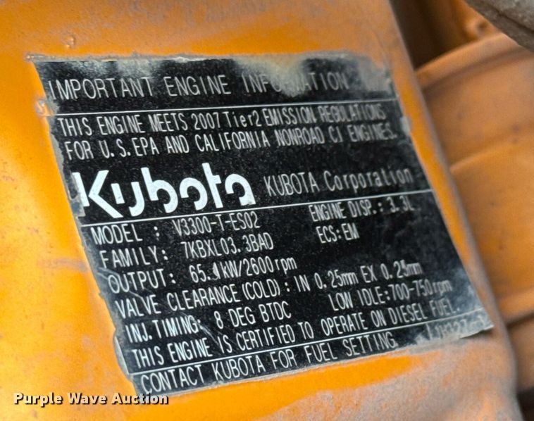 image for item LH9495 2008 Lee Boy L8515 T paver