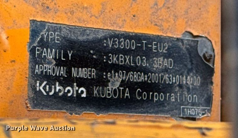 image for item LH9495 2008 Lee Boy L8515 T paver