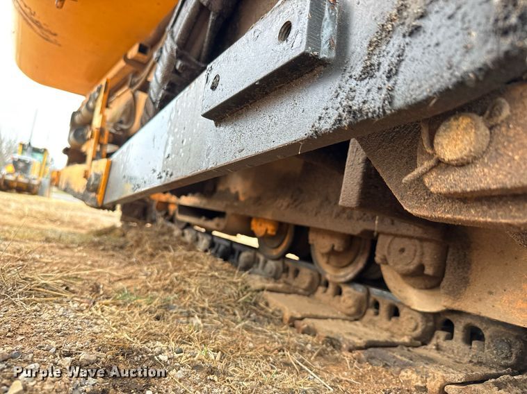 image for item LH9495 2008 Lee Boy L8515 T paver