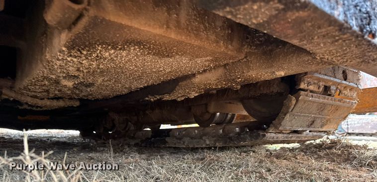 image for item LH9495 2008 Lee Boy L8515 T paver