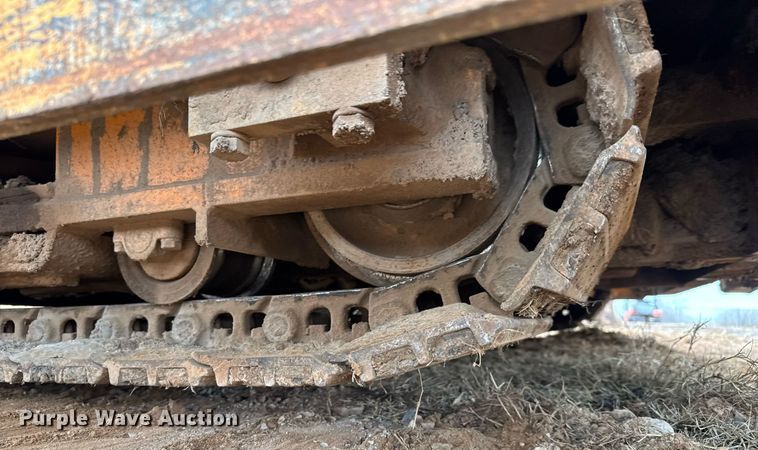 image for item LH9495 2008 Lee Boy L8515 T paver