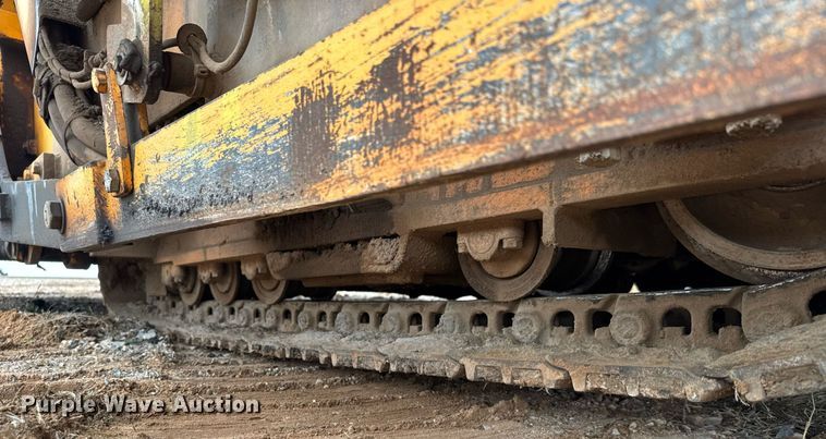 image for item LH9495 2008 Lee Boy L8515 T paver