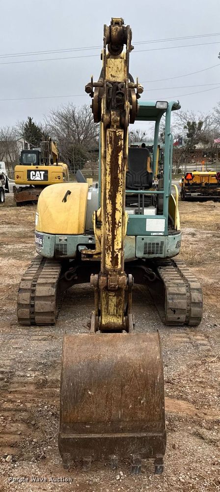 image for item LH9496 2004 Yanmar VI050-3 mini excavator