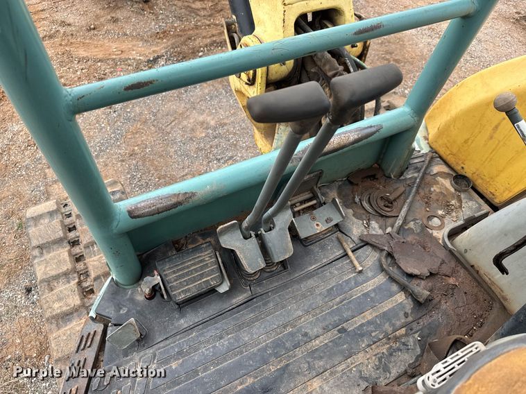 image for item LH9496 2004 Yanmar VI050-3 mini excavator