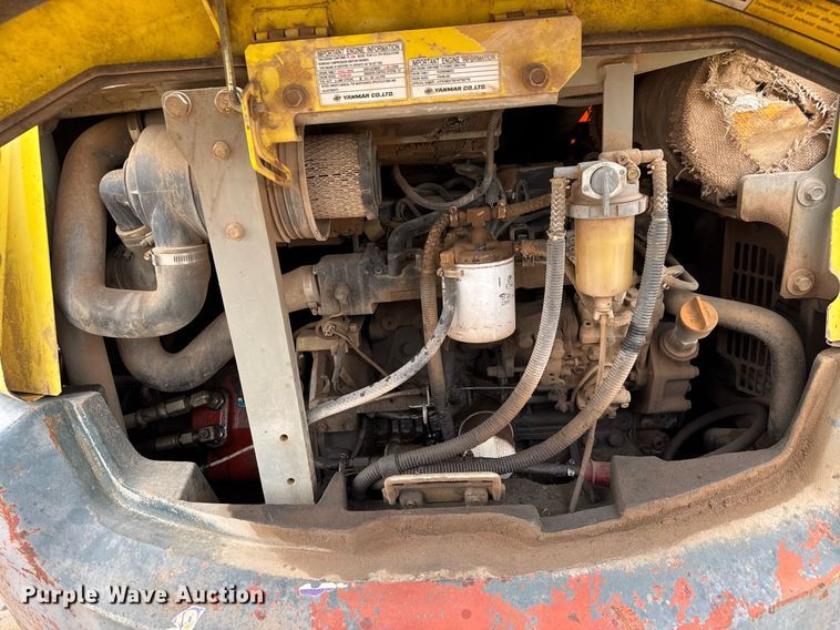 image for item LH9496 2004 Yanmar VI050-3 mini excavator