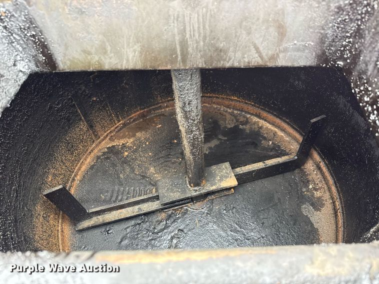 image for item LH9498 Crafco E-Z Pour melter applicator