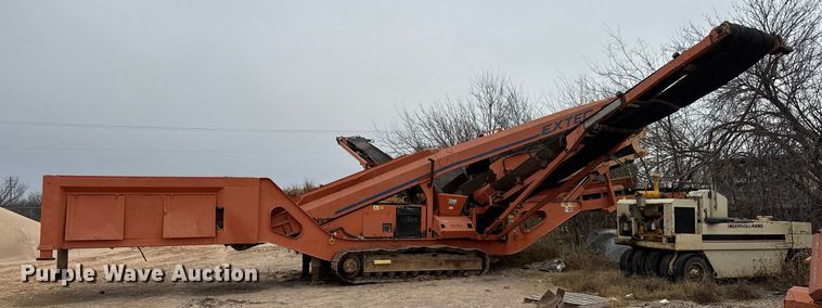 image for item LH9499 2006 Extec S5 74.9KW screening plant