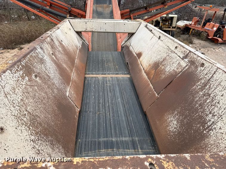 image for item LH9499 2006 Extec S5 74.9KW screening plant