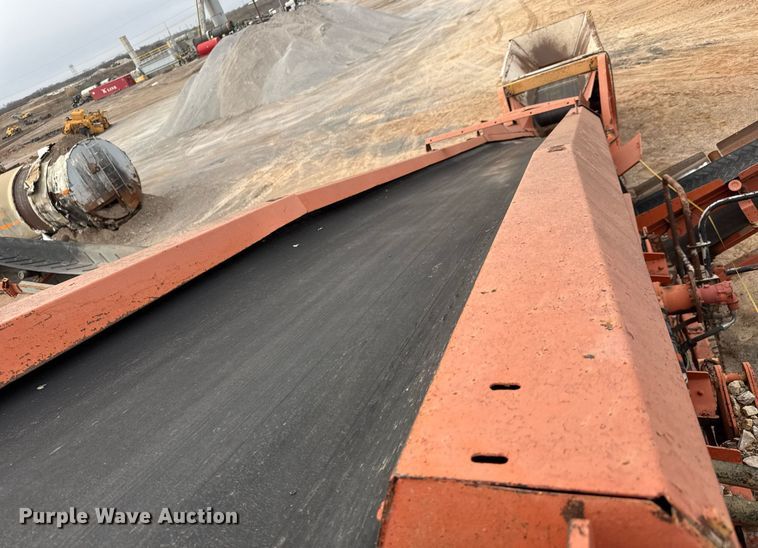 image for item LH9499 2006 Extec S5 74.9KW screening plant