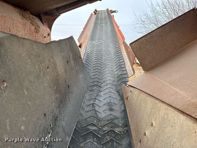 image for item LH9499 2006 Extec S5 74.9KW screening plant