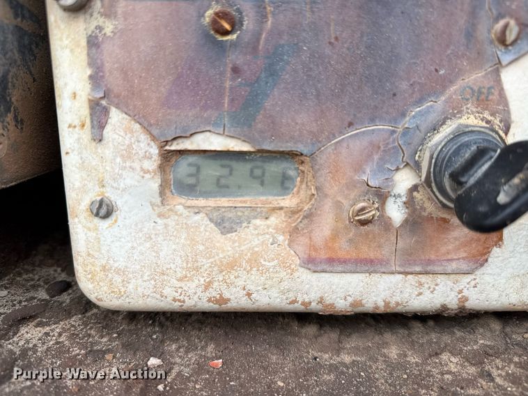 image for item LH9499 2006 Extec S5 74.9KW screening plant