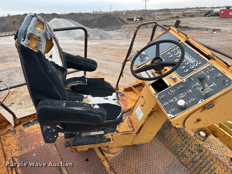 image for item LH9502 1995 CMI RS-500B soil stabilizer / reclaimer