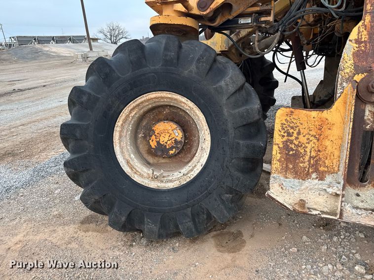 image for item LH9502 1995 CMI RS-500B soil stabilizer / reclaimer